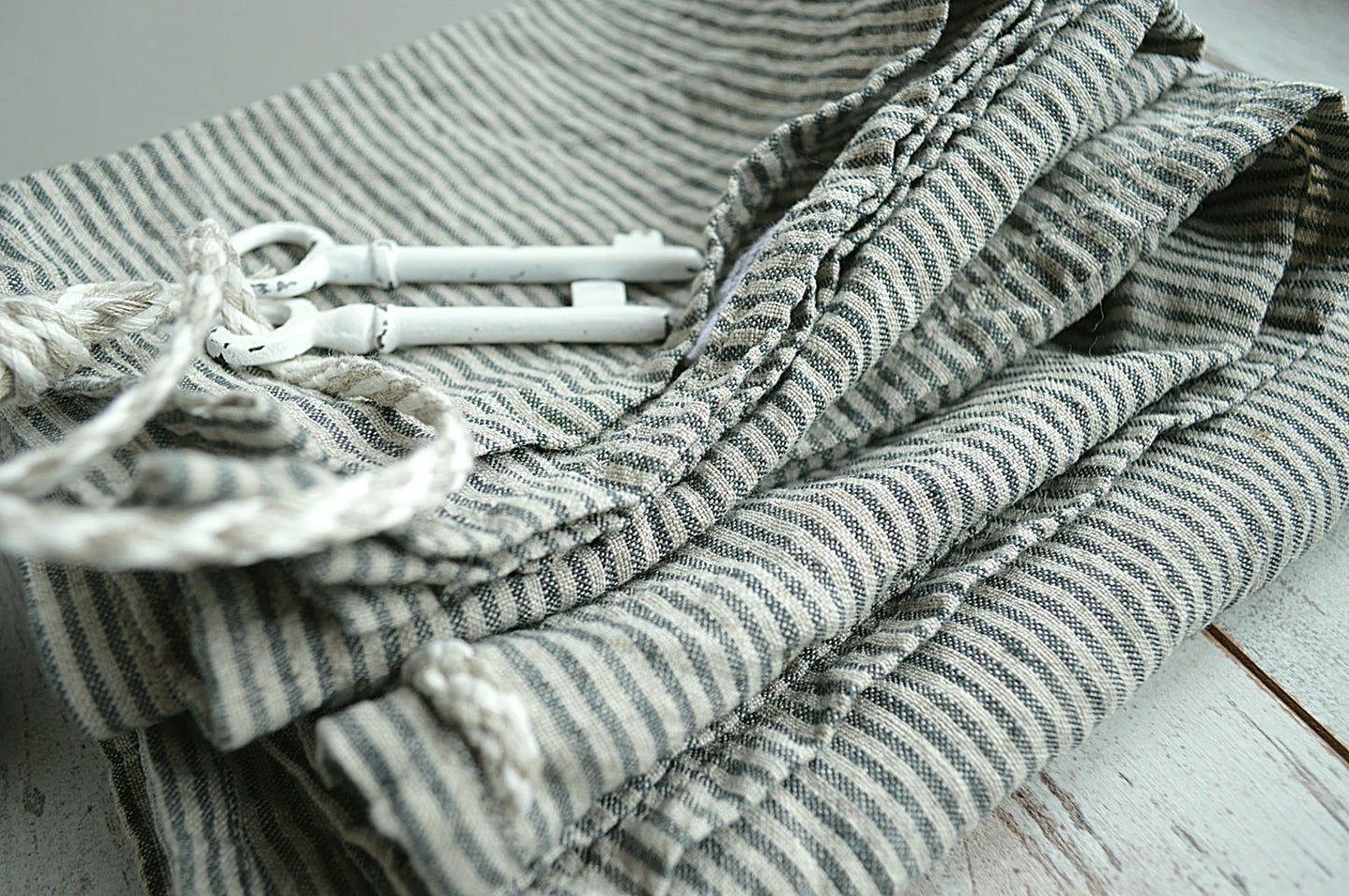 Striped Linen towel / Bath washed linen towels / Simple rustic kitchen towels / Hand linen towels / Guest linen towels